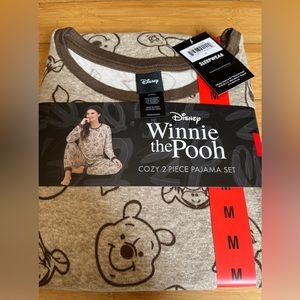 NWT Disney Winnie The Pooh Woman’s Pajama Set
